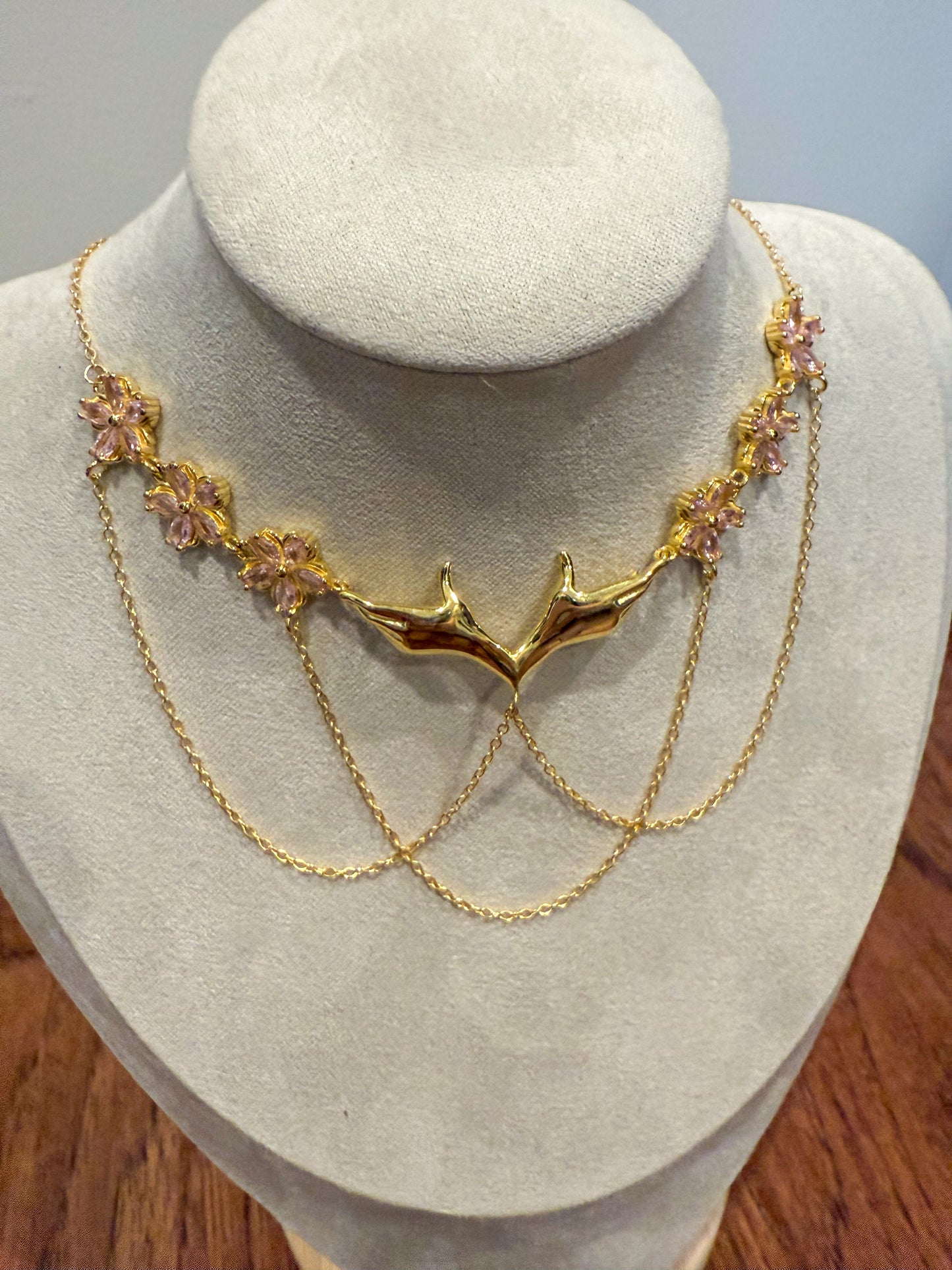 Seis Fleur Necklace