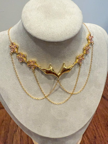 Seis Fleur Necklace